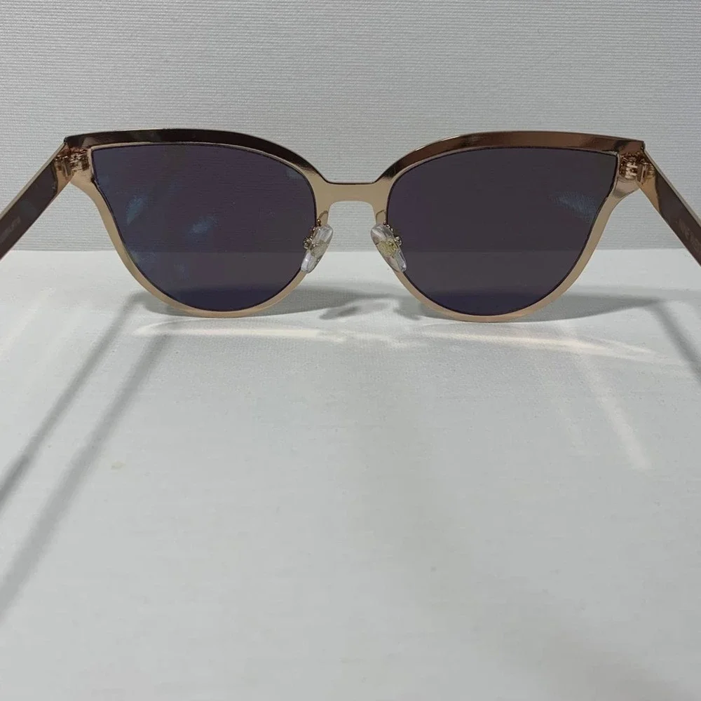 Nine West cat style gold sunglasses